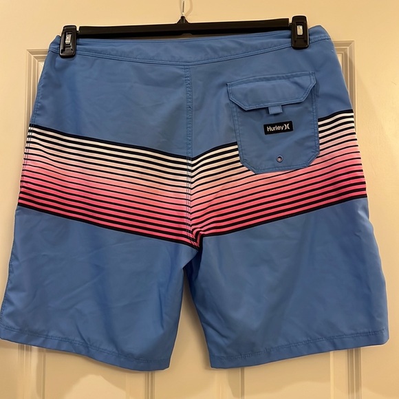 Hurley men’s swim trunks - Picture 3 of 7